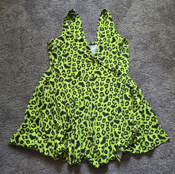 Sourpuss Bat Dress - Picture 1 of 4